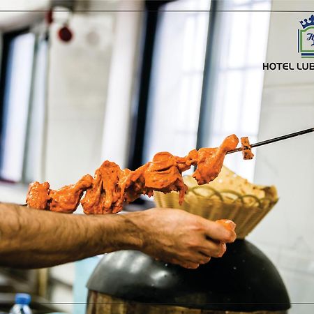 Hotel لوبومباشي المظهر الخارجي الصورة